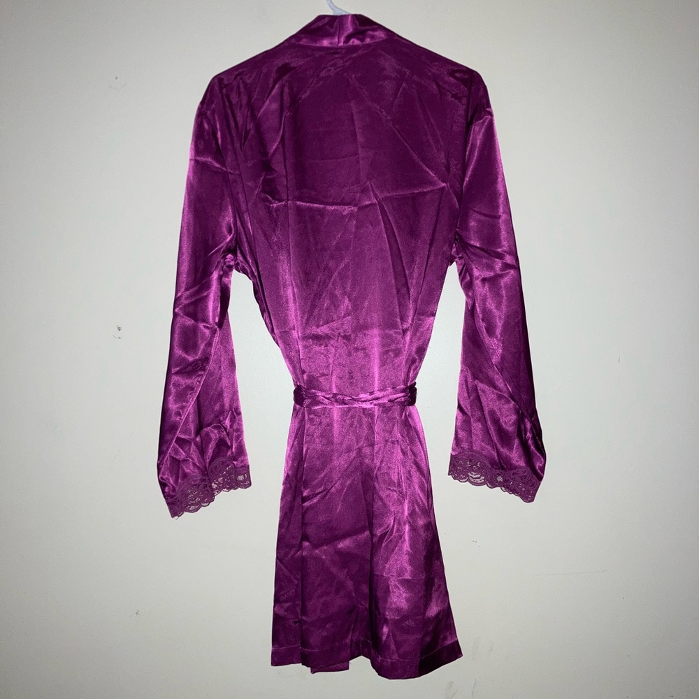 Purple Robe - Picture 3 of 4